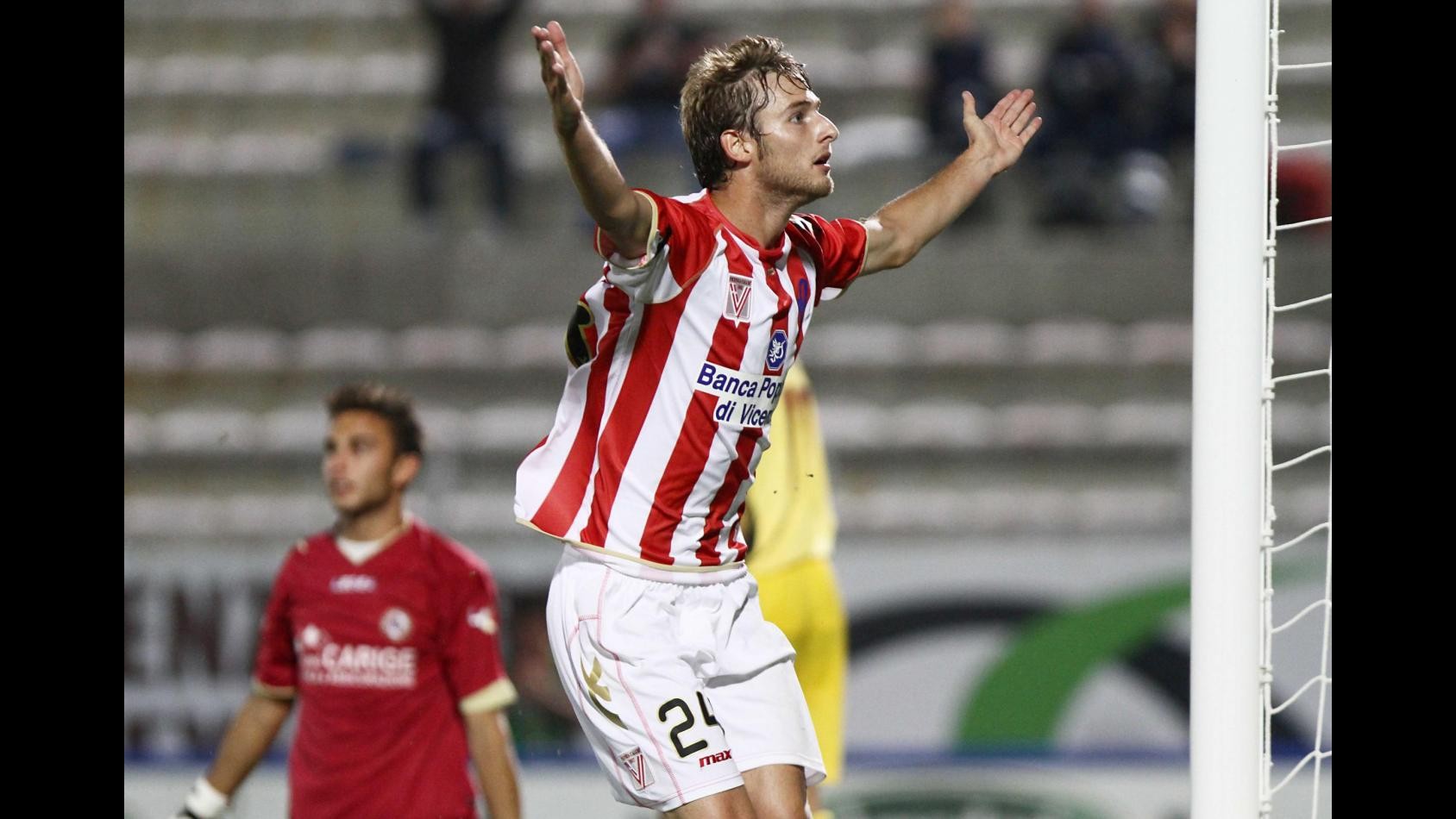 Serie B, nell’anticipo il Livorno frena a Vicenza: 1-1