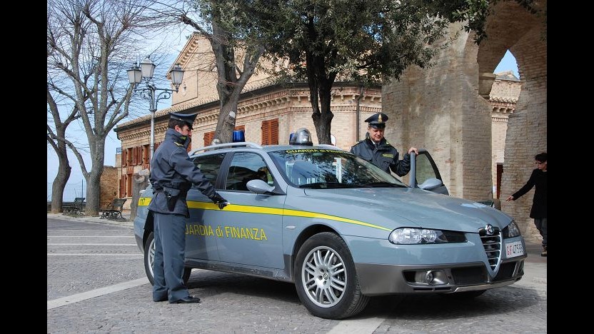 Napoli, sequestrati beni per 100 milioni a imprenditore usuraio