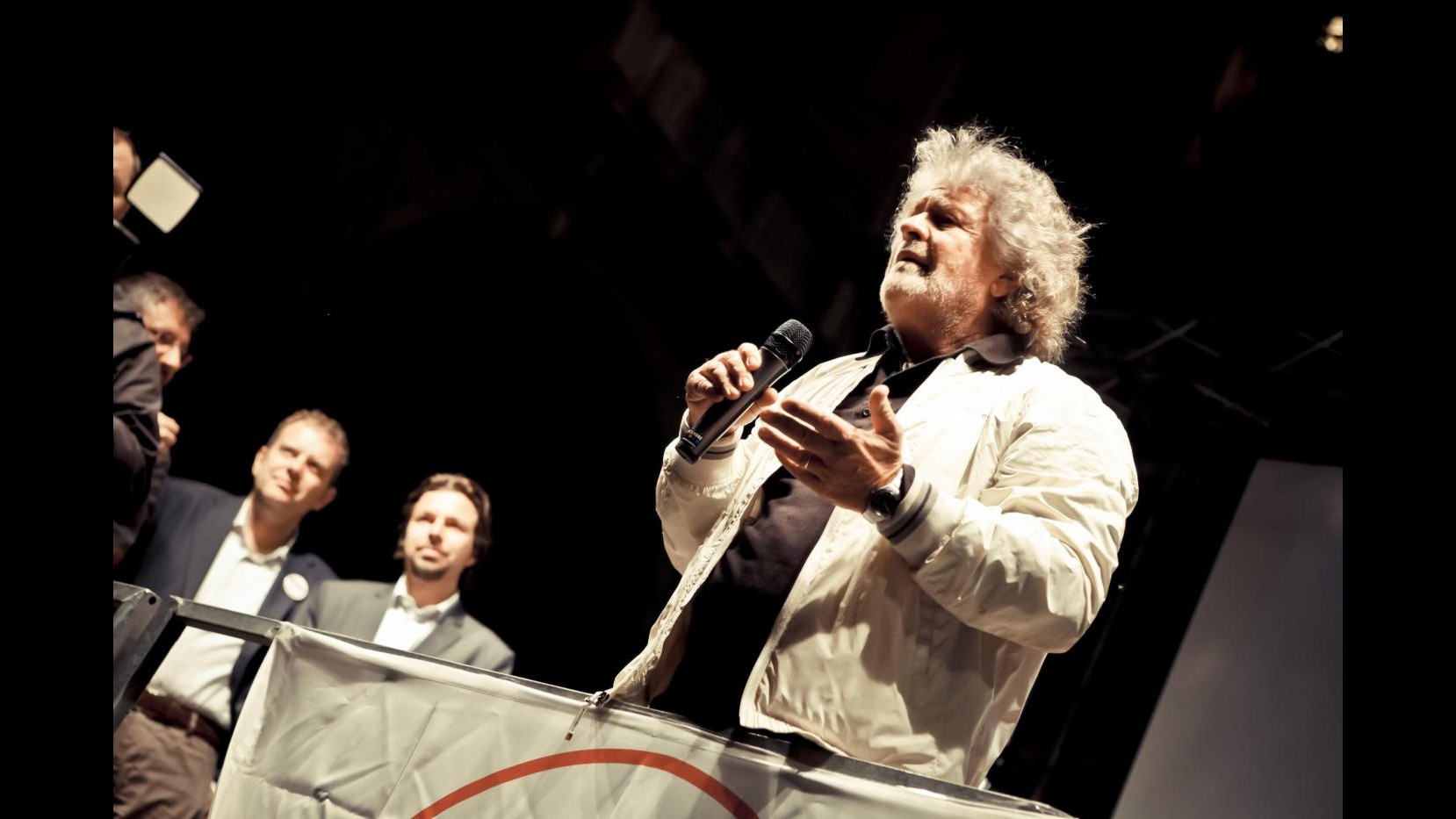Grillo: Momento epocale, siamo a liquefazione partiti