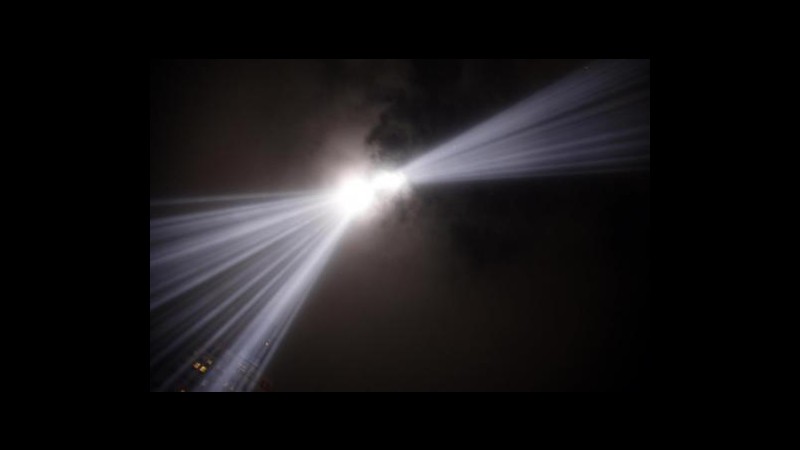 Scoperte particelle più veloci della luce