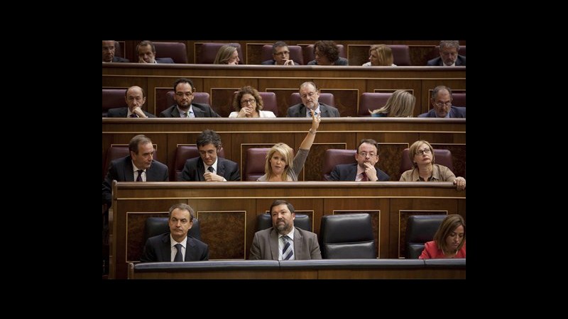 Spagna, Parlamento approva patrimoniale nell’ultima sessione