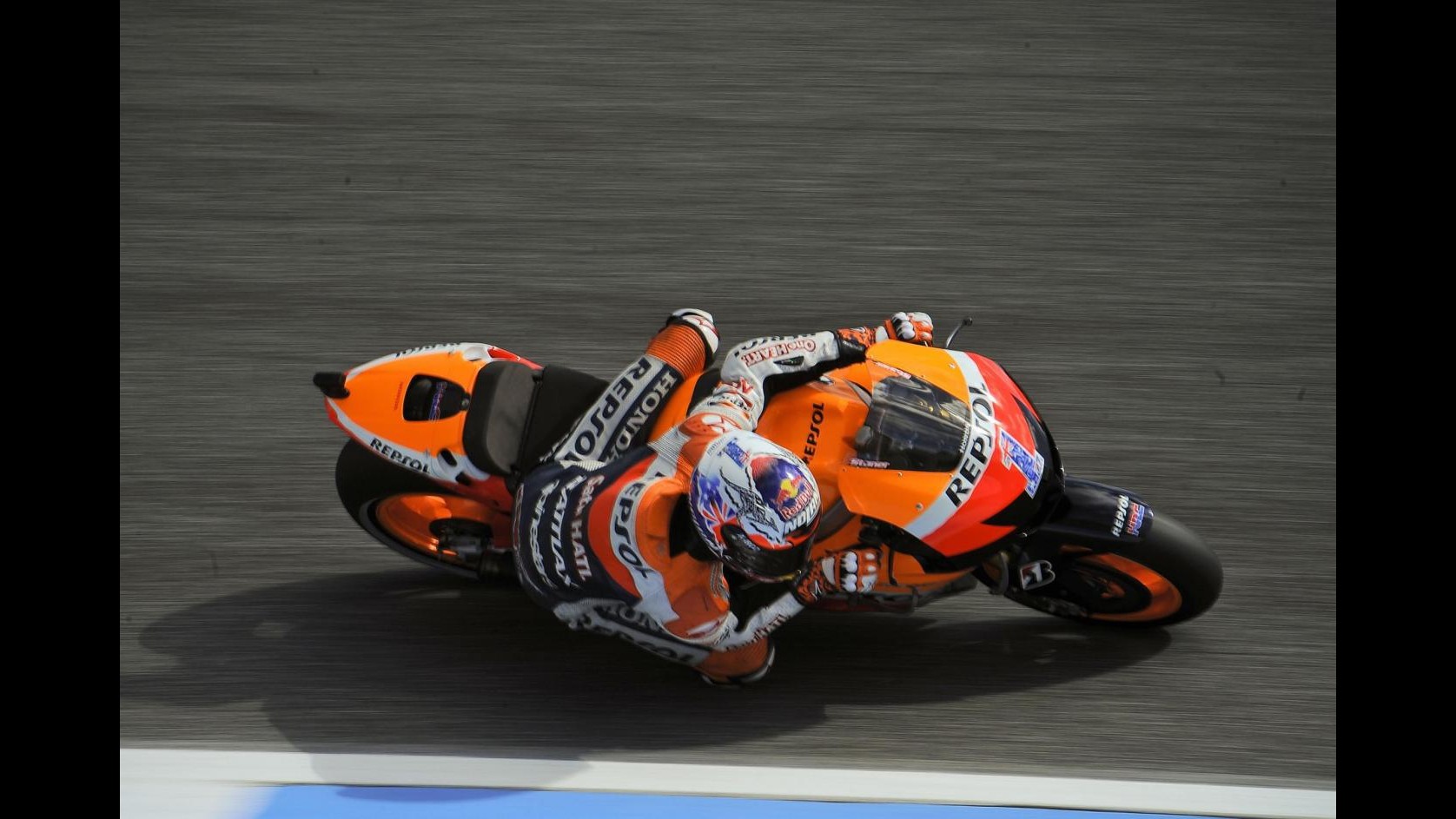 MotoGp, Stoner trionfa in Portogallo e si prende vetta del mondiale