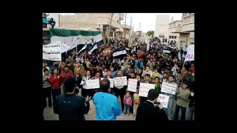 Siria, 5 morti per esplosione ad Aleppo, bomba scoppia anche a Damasco