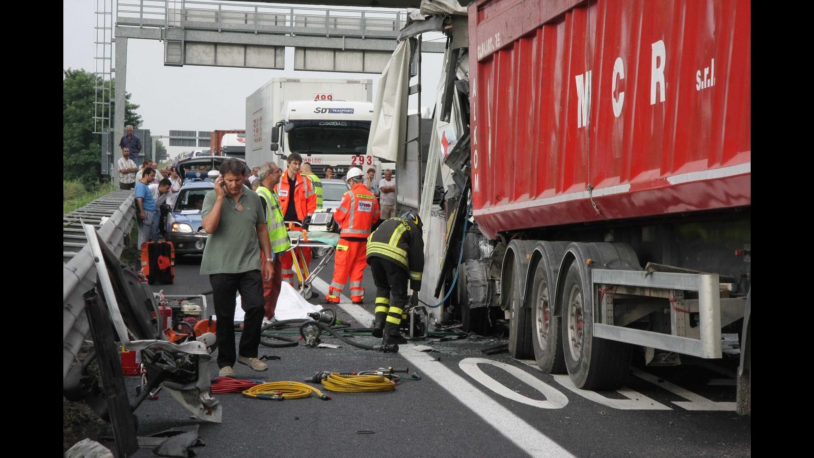 Piacenza, chiuso tratto A1 in direzione Milano per incidente tra tir