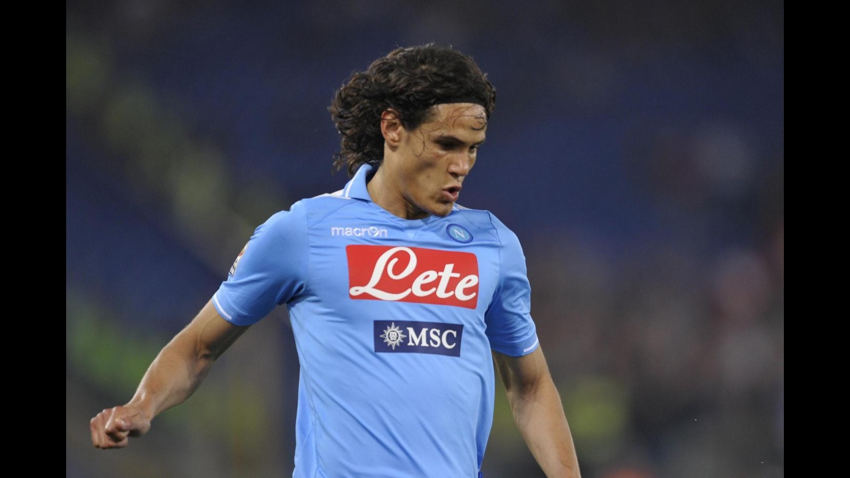 Cavani sprona tifosi Napoli: Venite a Bologna, sarà come finale
