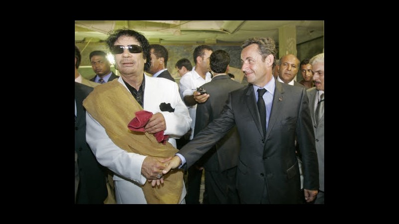 Ex premier Libia conferma: Gheddafi finanziò Sarkozy