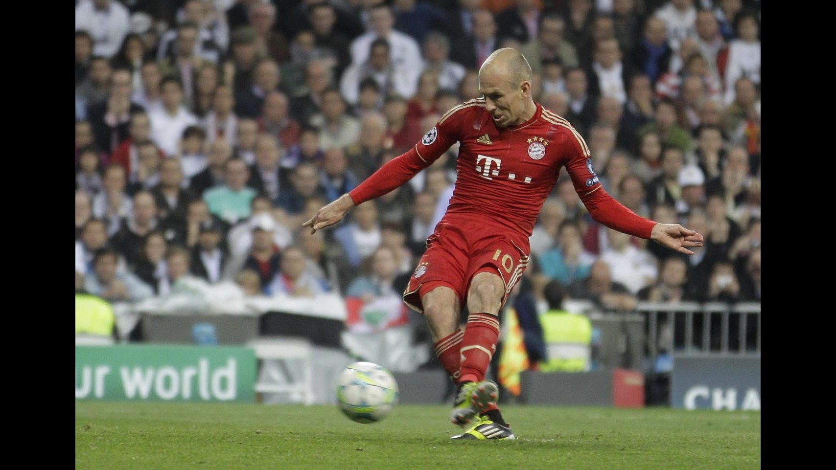 Niente Italia per Robben, resta al Bayern Monaco fino al 2015