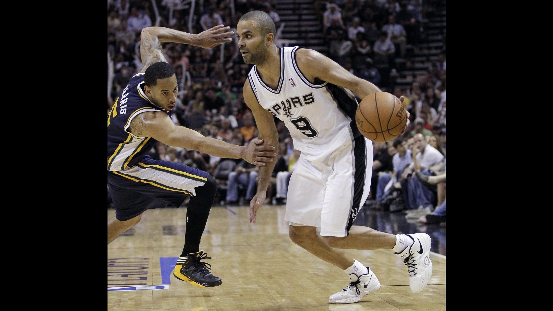 Play off Nba: S. Antonio travolge Utah, ok Indiana e Memphis