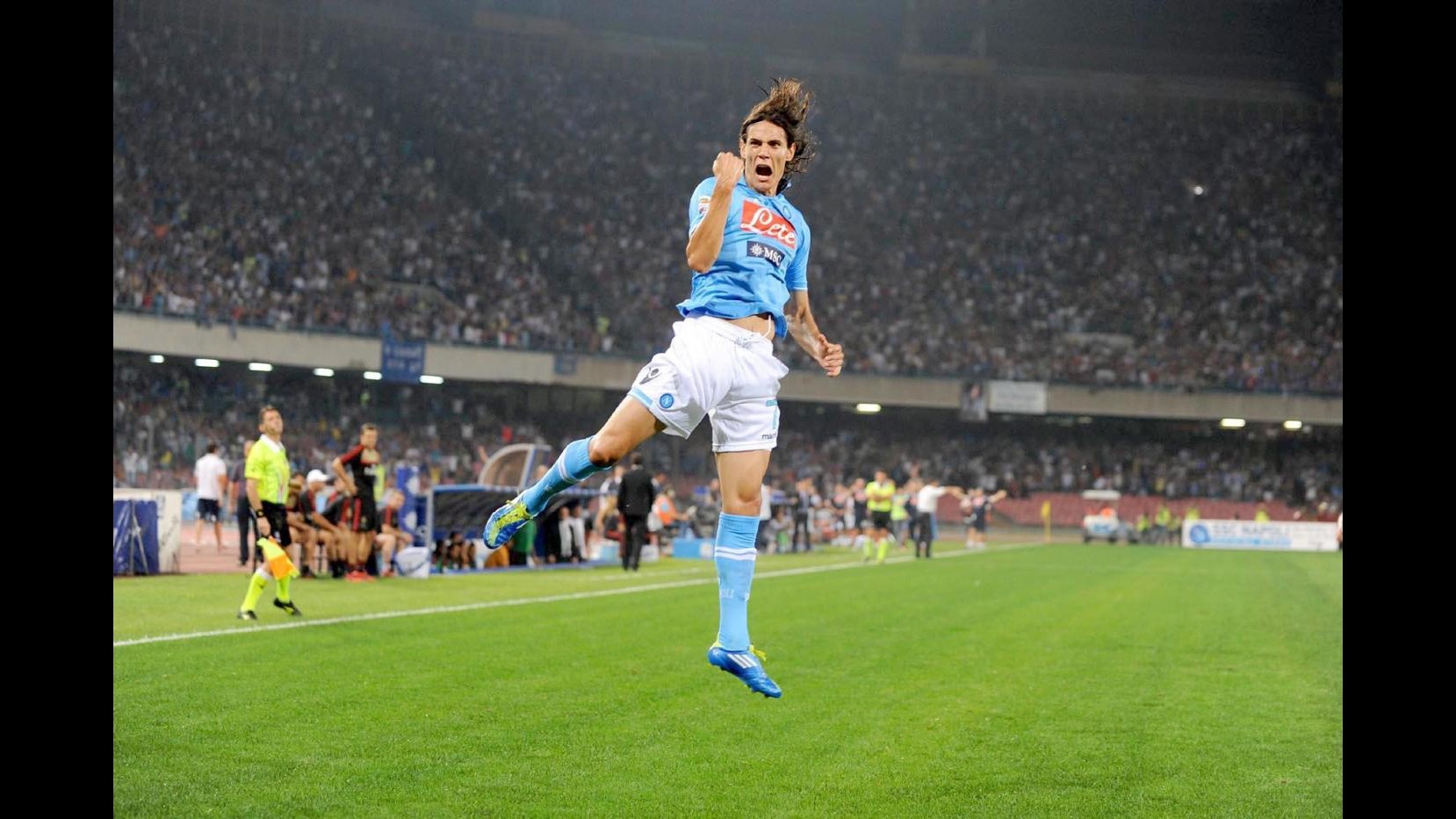 Serie A, Napoli-Milan 3-1: Cavani show