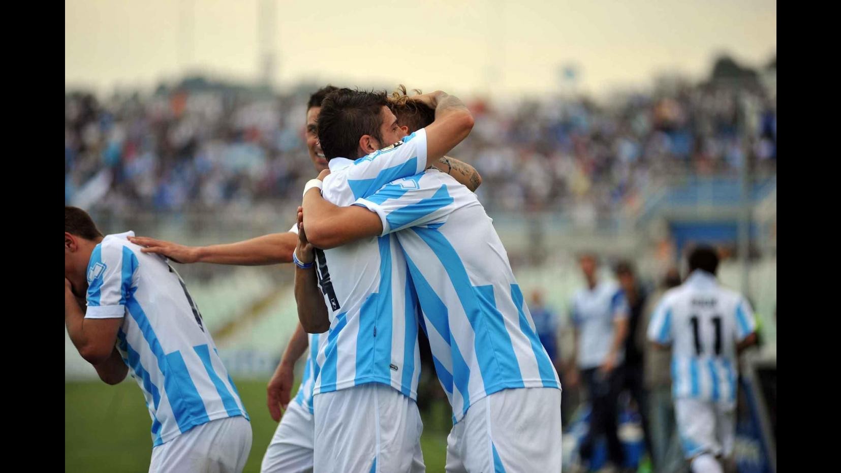 Pescara show, 6-0 al Vicenza. Toro espugna Livorno e resta primo