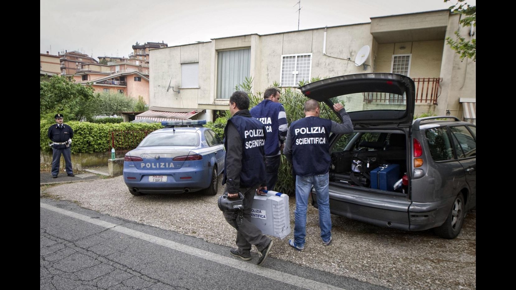 Licenziato e presto senza casa, portiere si impicca a Napoli