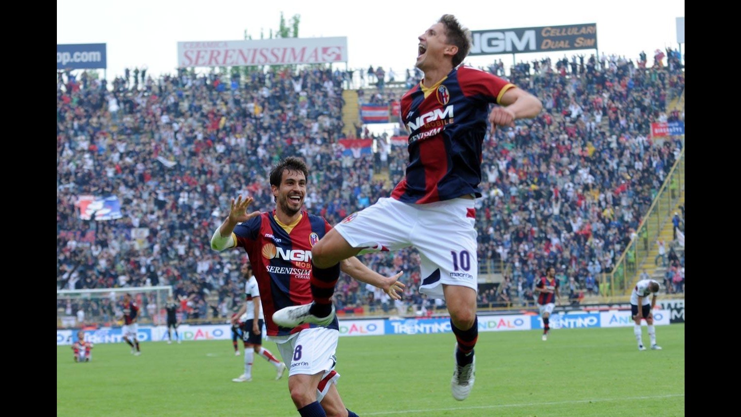 Bologna-Genoa 3-2: emiliani in Paradiso, liguri nei guai