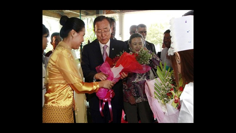 Birmania, Ban Ki-moon arrivato a Rangoon, incontrerà Thein Sein