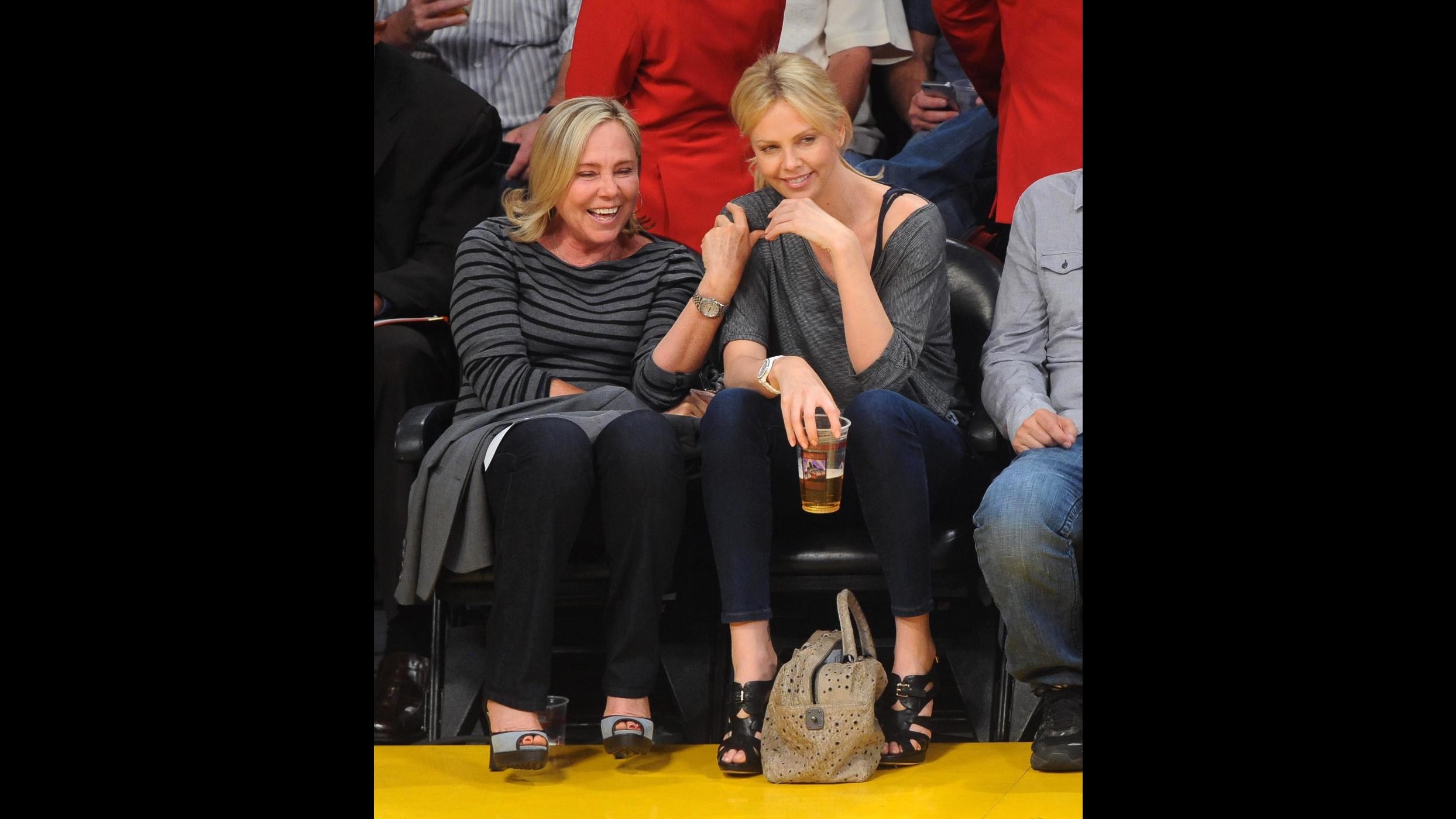 Charlize Theron adora Kristen Stewart: Ha un grande talento