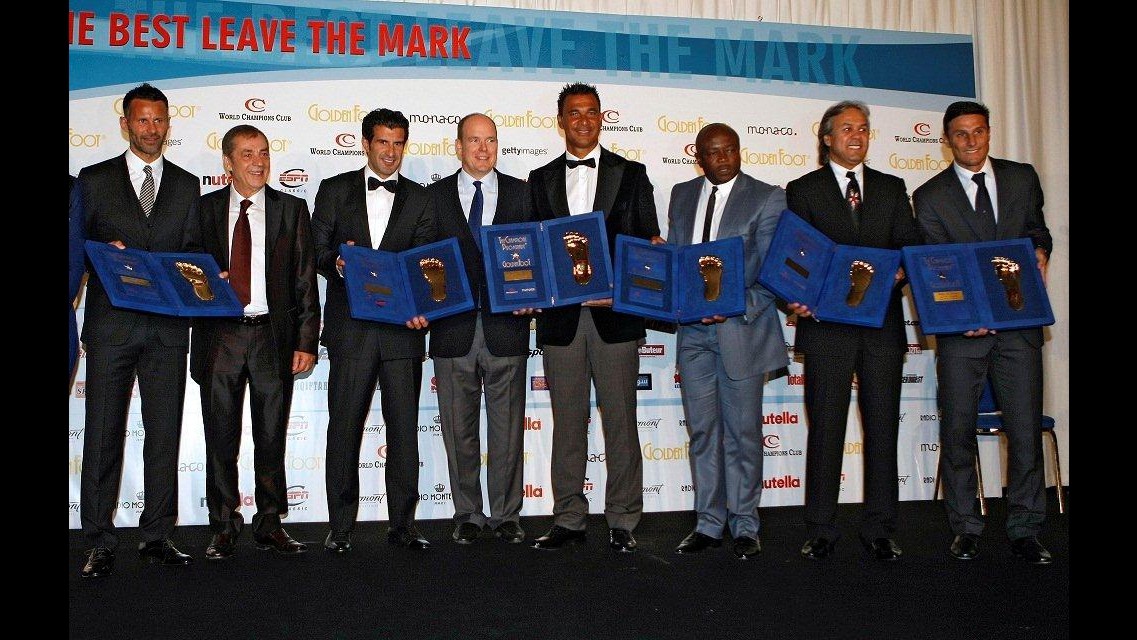 Golden Foot: vince Giggs, premiati anche Zanetti, Gullit e Figo