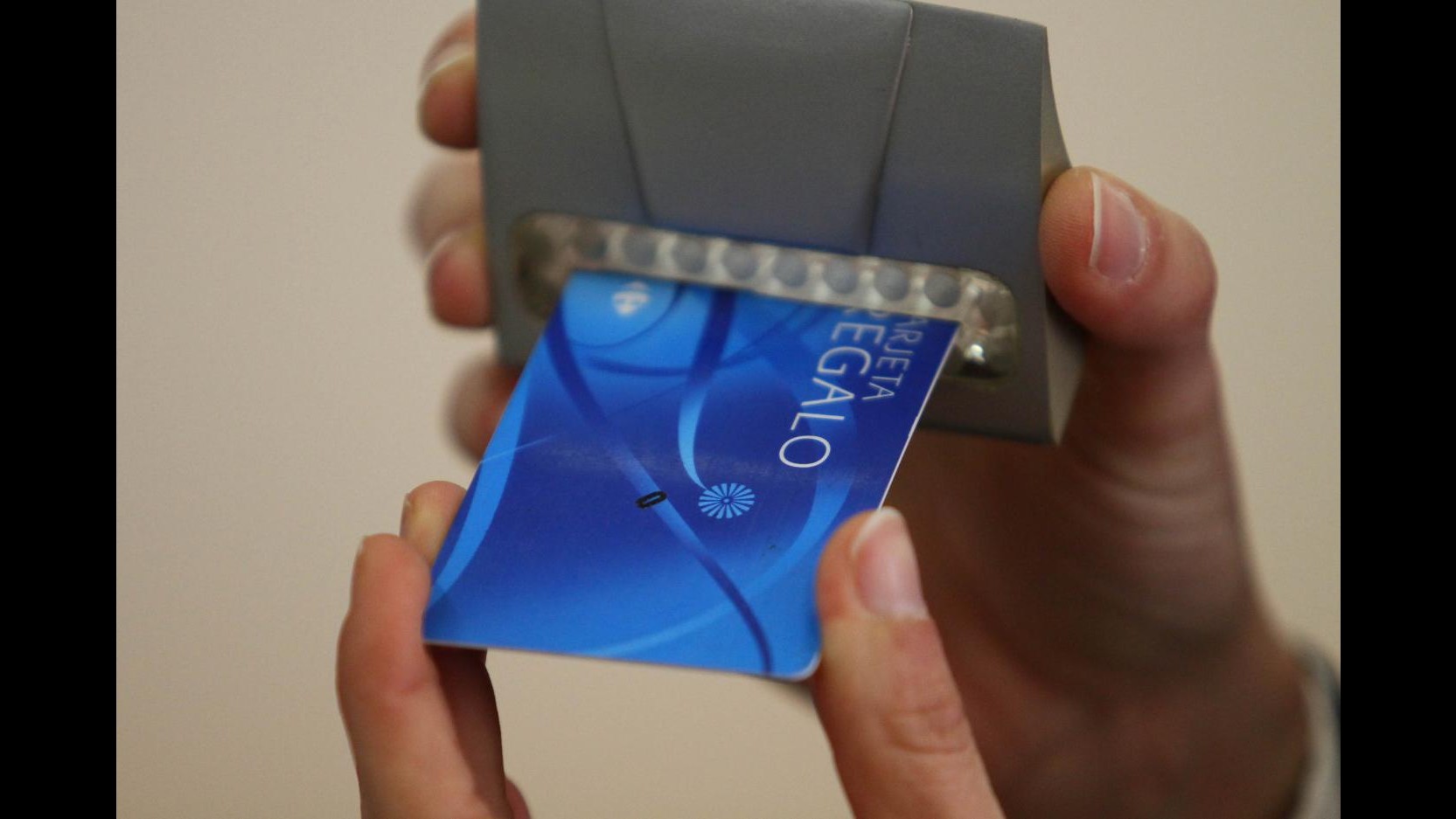 Perugia, presi 15 clonatori di carte