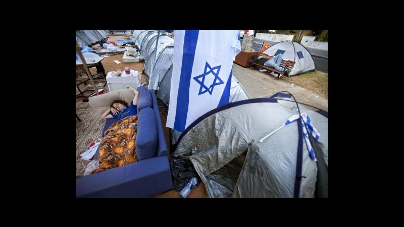 Israele, centinaia di medici si dimettono: stipendi troppo bassi