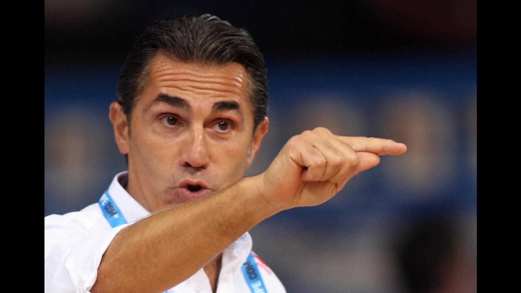 Basket, a Milano il derby con Varese. Esordio ok per Bologna