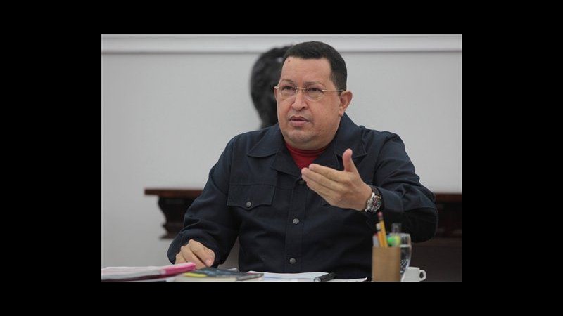 Venezuela, Chavez torna in tv: Vincerò le elezioni