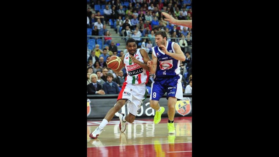 Playoff Serie A, Milano in semifinale dopo grande rimonta. Pesaro batte Cantù