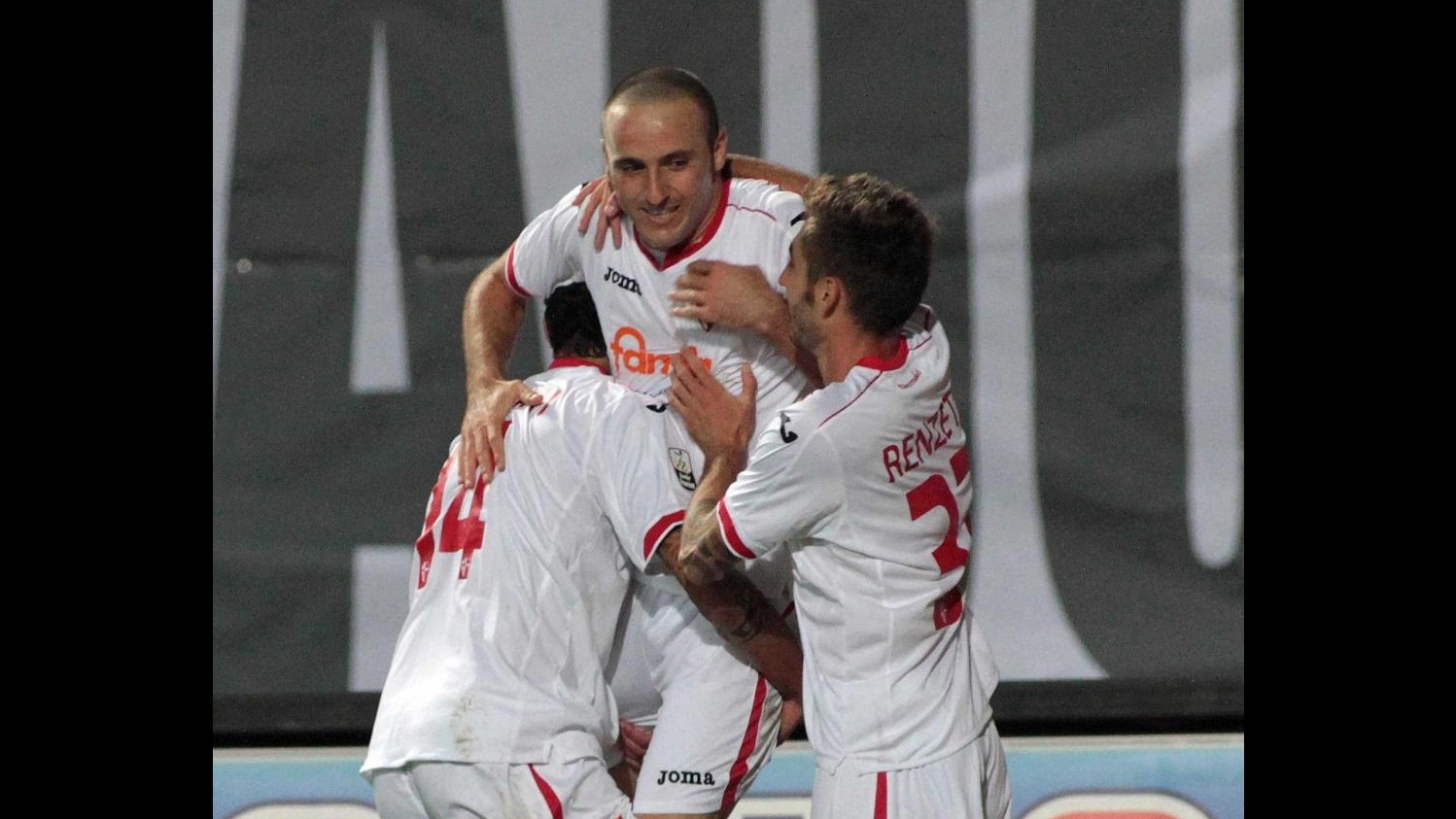 Padova batte Brescia e sale in vetta, Pescara doma Cittadella
