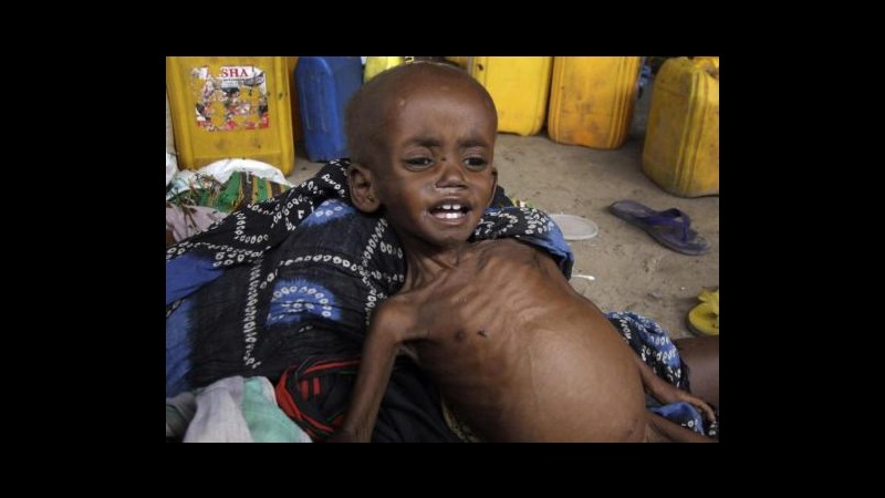 Maxidonazione Pitt-Jolie contro la carestia in Corno d’Africa