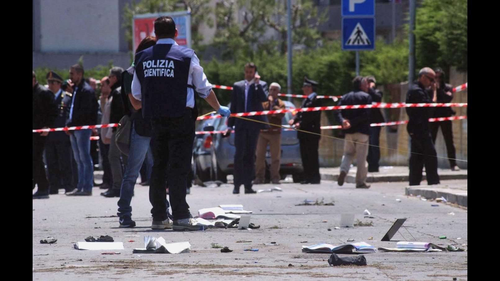 Brindisi, procura bracca attentatore