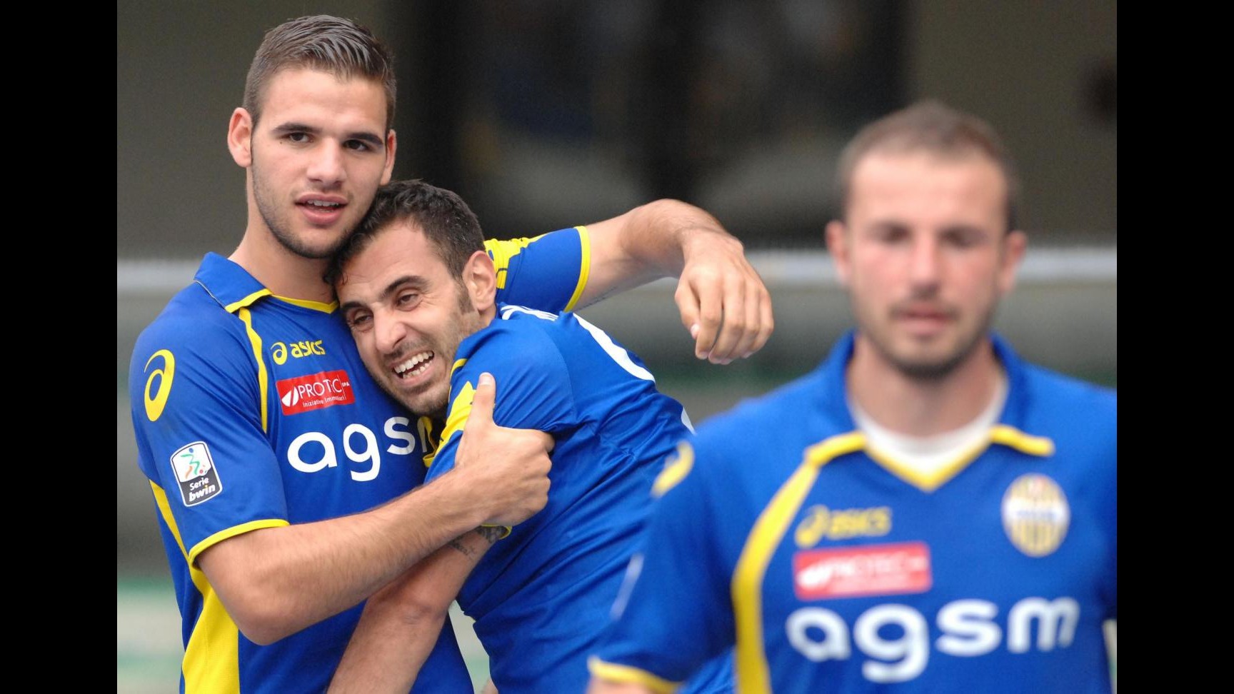Verona, profumo di A: Varese travolto 3-0 nell’anticipo