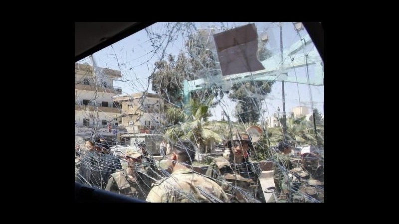 Siria, autobomba esplode a Deir el-Zour: 9 morti e 100 feriti