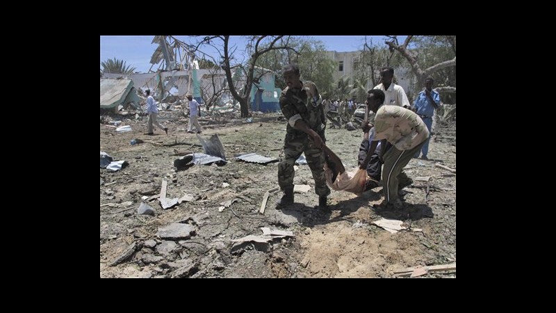Somalia, salgono a 72 i morti per esplosione di ieri a Mogadiscio