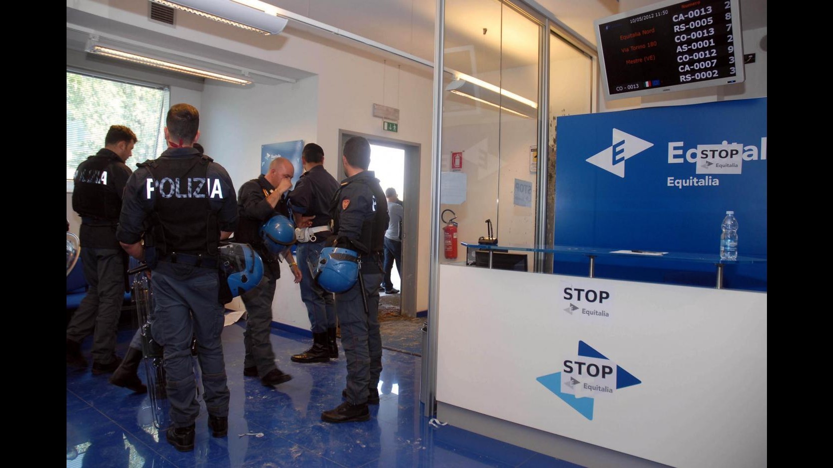 Equitalia, ordigno esploso davanti sede Viterbo nella notte