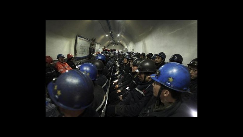 Cina, esplosione in miniera nel sudovest: 13 operai morti e 5 dispersi