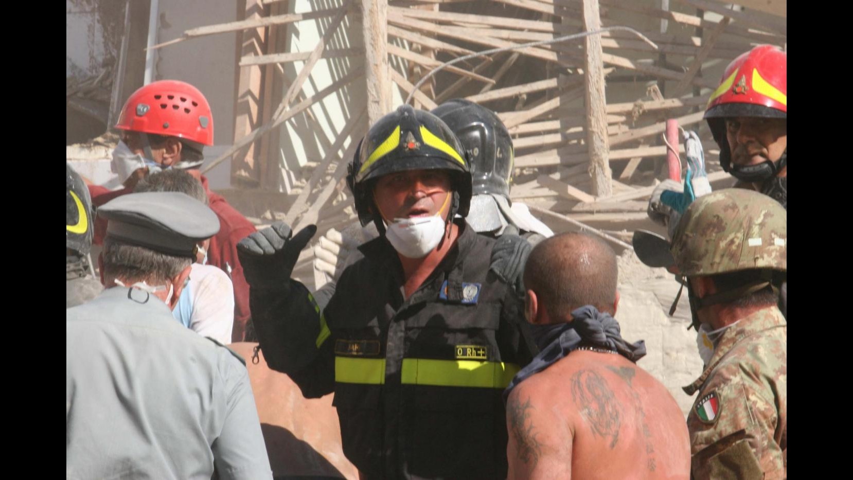 Crollo Barletta, trovata prima vittima sotto le macerie