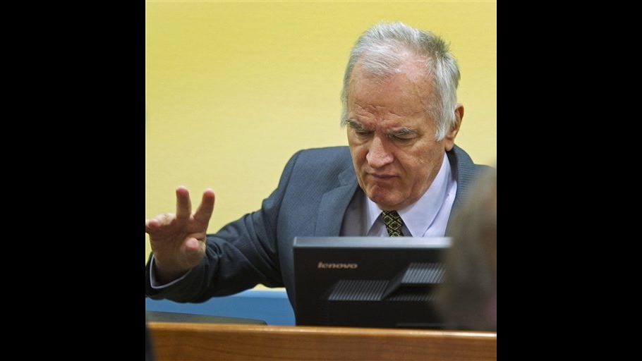 Mladic, procura Aia presenta prove sua gestione massacro Srebrenica
