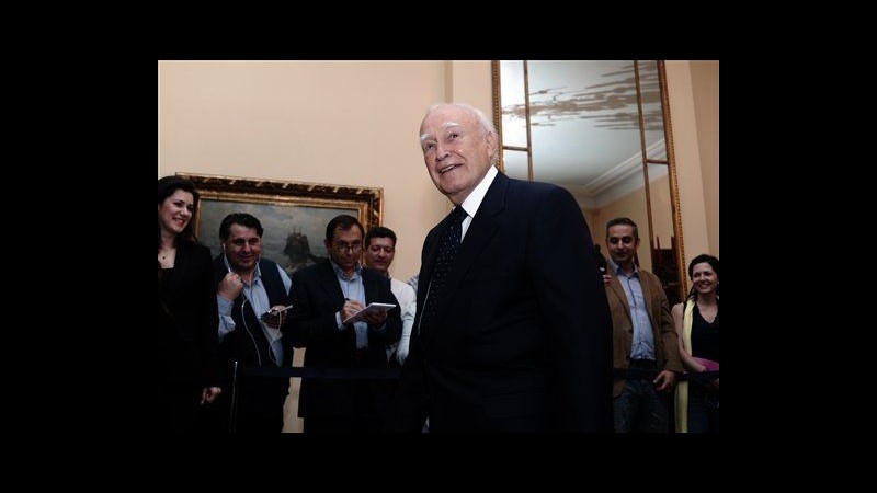 Grecia, elezioni il 17 giugno, Pikramenos premier ad interim