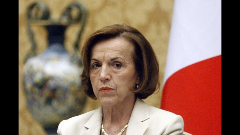 Fornero: Riflettere su coppie gay