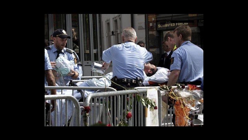 Norvegia, uomo si dà fuoco davanti tribunale processo Breivik
