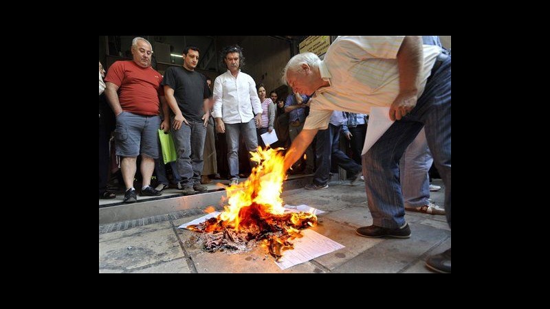 Grecia, Venizelos incontra ispettori Troika tra proteste e occupazioni