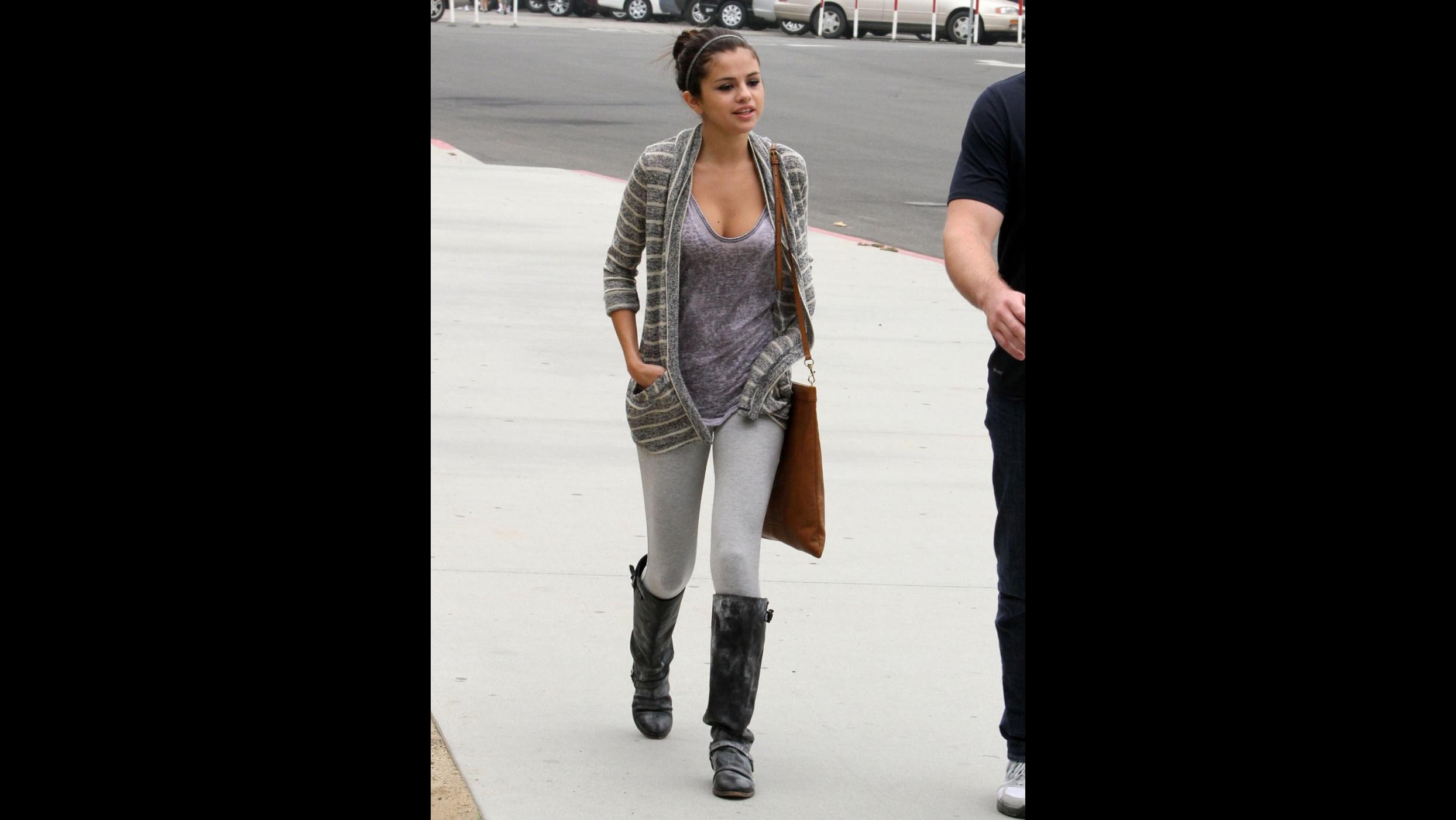 Selena Gomez alle fan: Non cambiate per fare colpo sui ragazzi