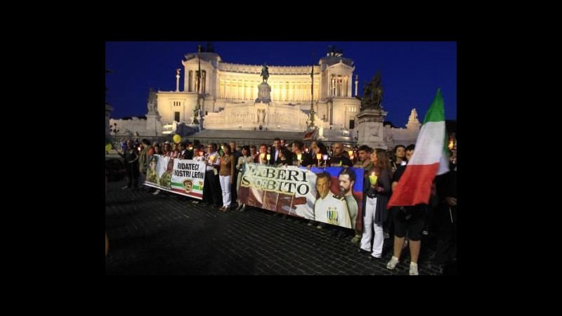 Enrica Lexie, fiaccolata per i marò a Roma