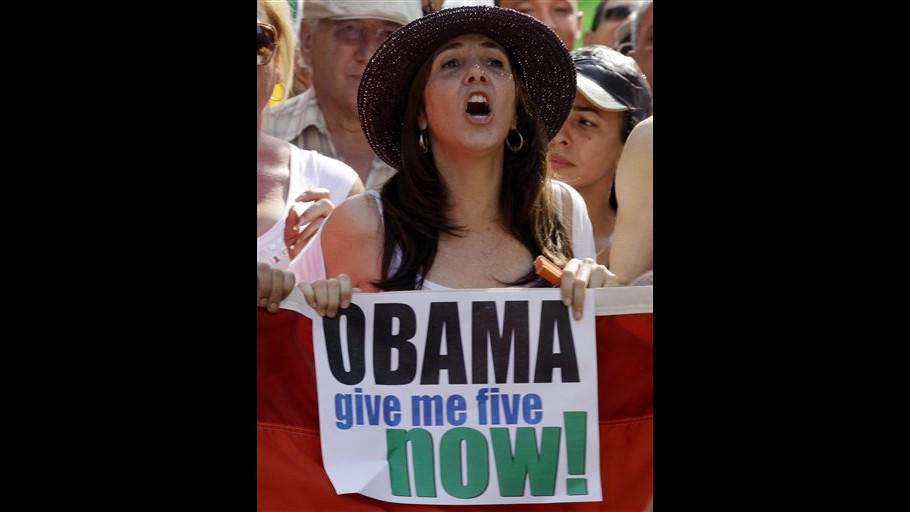 Cuba, figlia di Raul Castro marcia per diritti gay ed elogia Obama