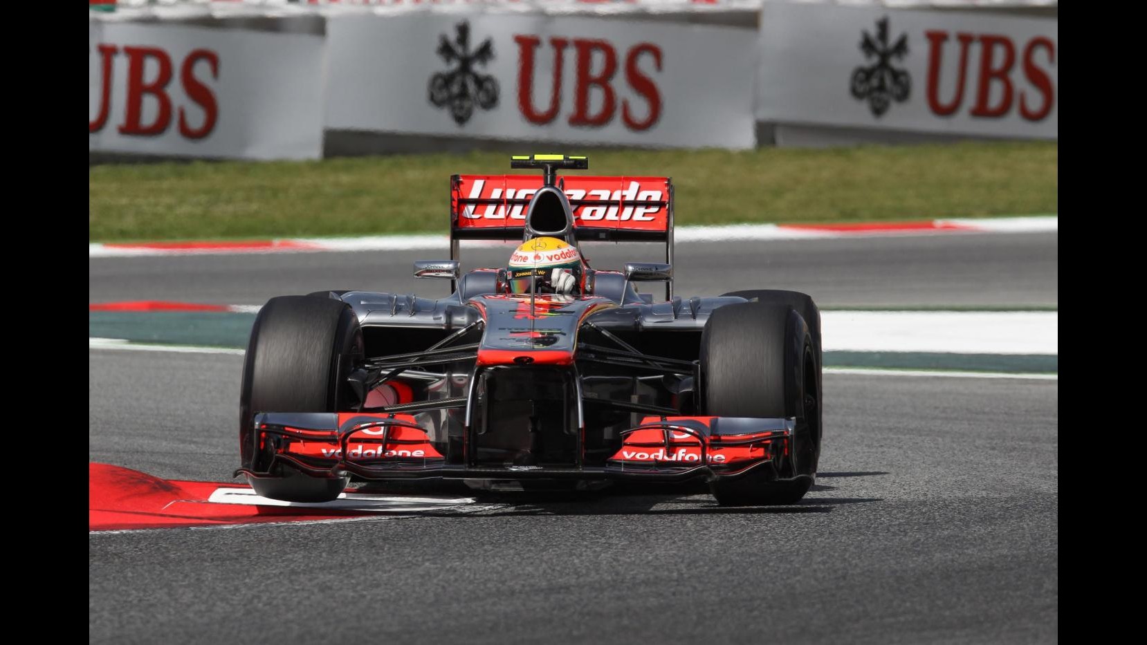 Gp Spagna, tolta pole ad Hamilton: Alonso sale in prima fila