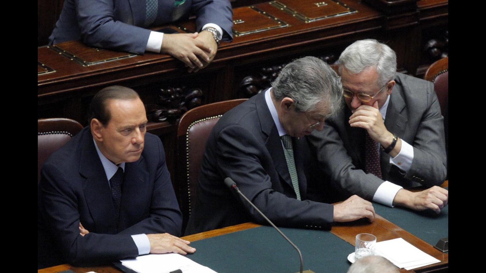 Berlusconi porterà alla Ue solo una lettera