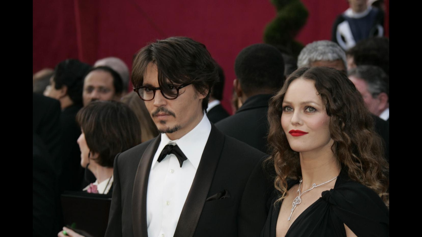 Johnny Depp: La mia relazione con Vanessa Paridis non è affatto finita
