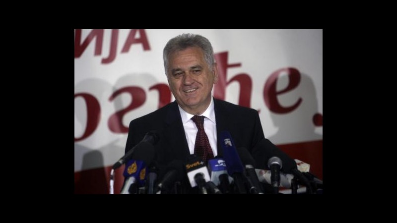Serbia, presidente croato boicotterà cerimonia insediamento Nikolic