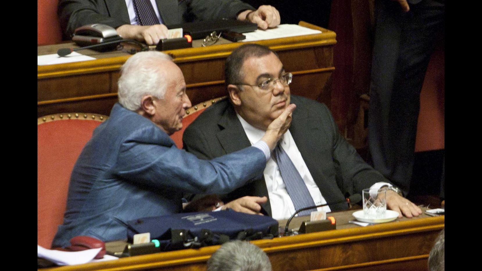 Senato vota contro arresto De Gregorio