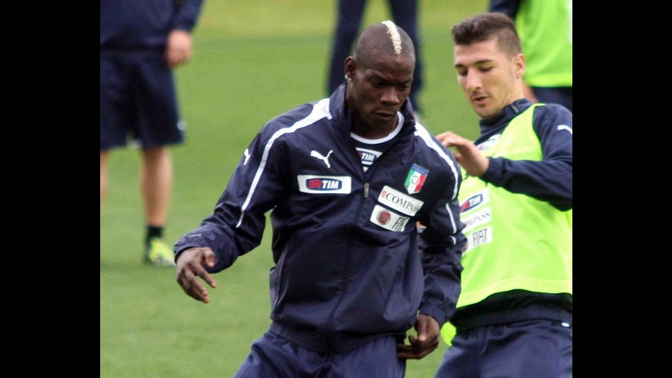 Euro 2012, seduta leggera per Balotelli. Azzurri verso Cracovia