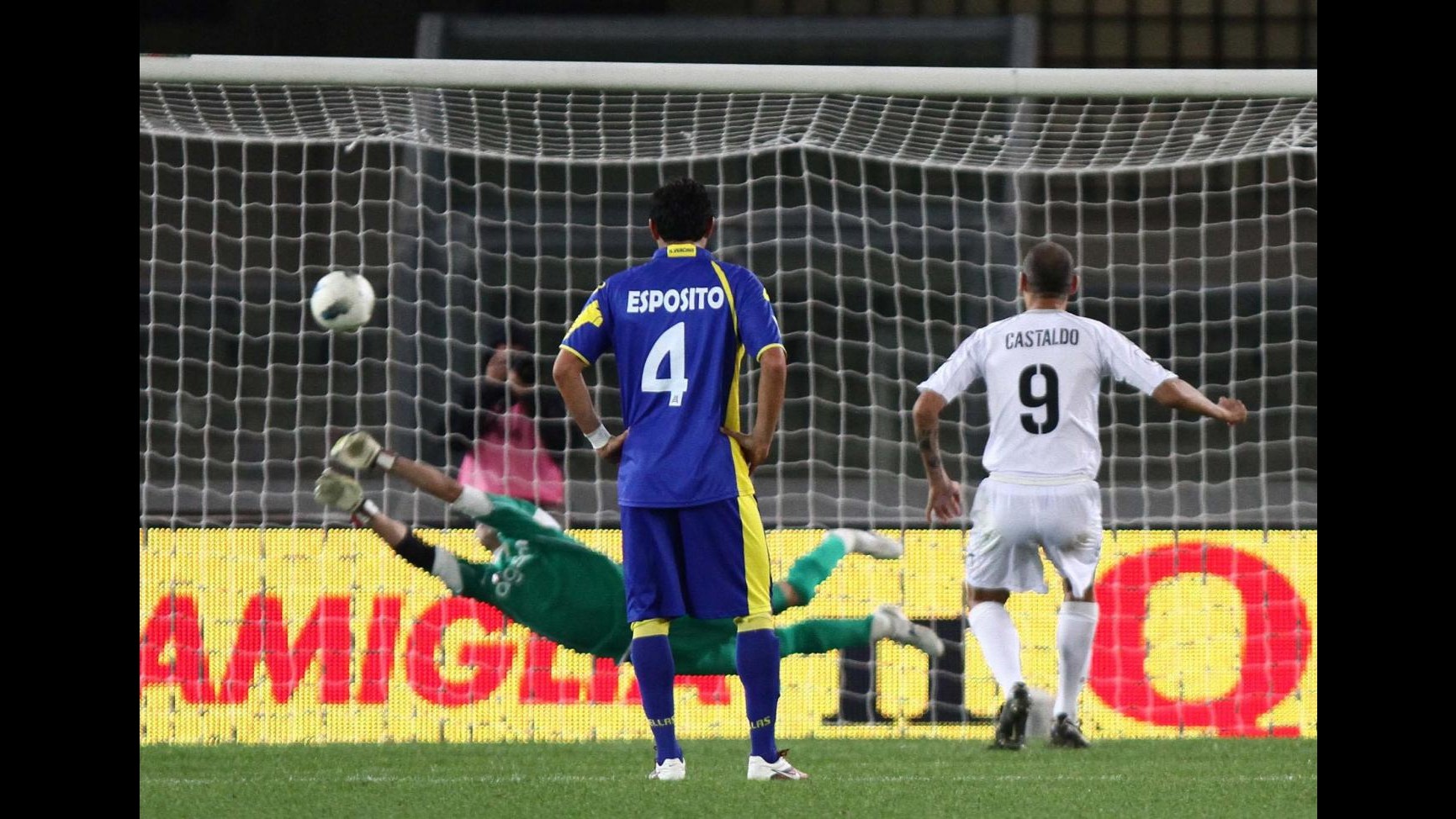 Serie B, Verona-Nocerina 1-1 nell’anticipo