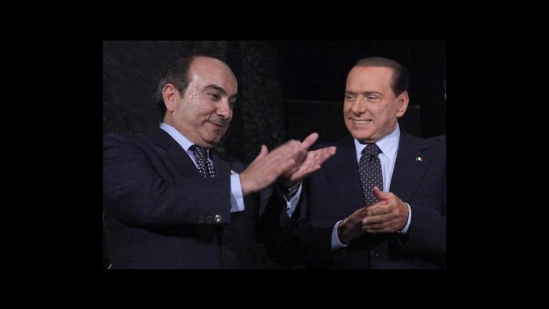 La promessa di Berlusconi a Scilipoti: Non lascerò Italia a sinistra