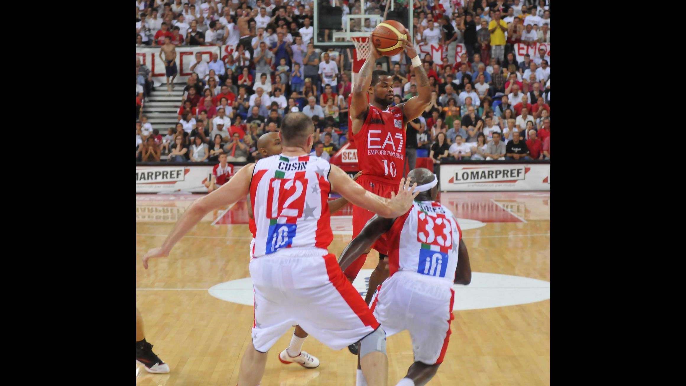 Basket, playoff Serie A: Pesaro supera Milano 85-77 e resta in corsa